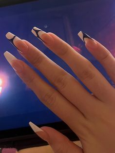 Skater Nail Ideas, Letter M Nails, Nails Only, Black Nail, Acrylic Nails Coffin Short