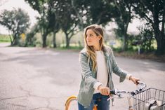 Spring in Napa Valley - Julia Berolzheimer Cold Weather Packing List, Weekend Getaway Packing List, Weekend Getaway Packing, Cold Weather Packing, Winter Vacation Outfits, Chloe Flats, Illesteva Sunglasses, Madewell Jacket, Julia Berolzheimer