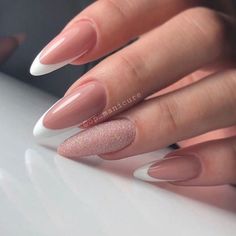 Classy Almond Nails, Wow Nails, Subtle Nails, Almond Acrylic Nails, Classy Nails, Fancy Nails