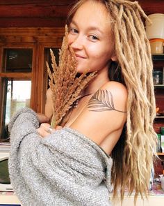 Hi, Friend! Blond Human Hair Dreadlock Extension Permanent Natural Dreads 100% Real Hair Decorations for dreadlocks as a gift) 💜Natural looking 💜Thickness is 0.2-0,3 inch (5-7 mm) 💜Length: 9 - 28 inches ( 20-70 cm) 💜Material: human hair , Slavic and European human hair, all hair is very soft and smooth, the extentions are ready to be attached to the ends of existing dreadlocks. 💜Full set: Thin hair - 40 dreads Medium hair - 50 dreads Thick hair - 60-70 dreads On the photo my work!! * If you Hippie Dreads, Boho Hair Wrap, Permanent Hair Extensions, Low Maintenance Short Haircut, Blonde Dreadlocks, Dreads Hairstyles, Headpiece Hairstyles, Blonde Dreads, Hair Dreadlocks