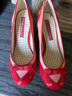 Red and pink bait brand Valentine oxfords Size 8 Retro Red Heels For Spring, Round Toe Heels For Valentine's Day Formal, Vintage Red Heels For Spring, Christmas Deals, Tie Shoes, Womens Oxfords, Oxford, Accessory Gift, Roses