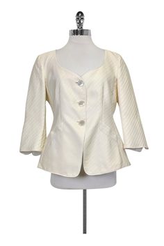 Current Boutique-Armani Collezioni - Cream Textured Silk Blend Blazer Sz 10 Classic Spring Party Blazer, Evening Tailored Blazer With Covered Buttons, Elegant Spring Blazer With Hidden Button Closure, Chic Silk Blazer For Wedding, Tailored Cream Evening Blazer, Elegant Blazer With Button Closure, Classic Evening Blazer For Spring, Spring Evening Structured Blazer, Elegant Evening Blazer With Covered Buttons