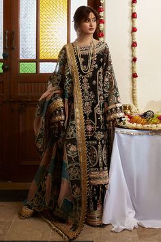 Latest Kameez Trouser Pakistani Black Dress for Wedding Pakistani Designer Clothes, Pakistani Wedding Dress, Chiffon Collection, Pakistani Designers, Black Wedding Dresses, Pakistani Wedding, Embroidery Dress