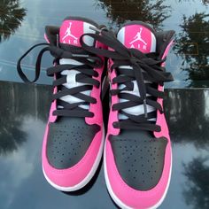 Like New They Were Only Worn A Few Times Black And Pink Jordans, Black And Pink Shoes, Jordan Pink, Pink Jordans, Air Jordans Women, All Nike Shoes, Shoes Jordan, Cute Nike Shoes, Womens Jordans