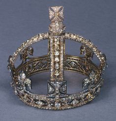 Queen Victoria's Small Diamond Crown Diamond Crown, Large Necklace, Silver Crown