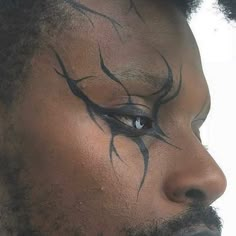 Demon Makeup, Vampire Beauty, Normal Makeup, Eyeliner Designs, Corpse Paint, Vampire Makeup