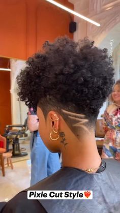 It’s all in the cut✂️😍  • ⁣⁣  • Such a dope cut on this beauty by @kennybarbeiro ❤️ Sexy and chic at  • the same time👌🏾  • ⁣⁣⁣⁣  • dope cuts, natural haircuts, tapered cuts, before and after hair. Tapered Hair With Design, Funky Short Hair Black Women, Natural Hair Styles For Black Women Frohawk Curly Mohawk, Faded Women Haircut, Shaved Sides Curly Hair Black Women, Black Women Taper Fade Haircut, Haircut With Braids Black Women, Fade Haircut Designs Women, Undercut Natural Hair Shaved Sides