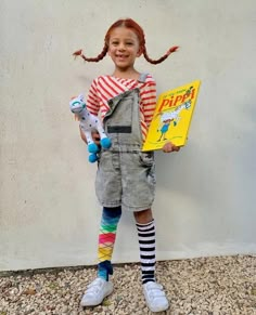 70 Easy World Book Day & Book Week Costume Ideas for 2023 | Finding Myself Young Diy Character Costumes, Bookweek Costumes, Scary Kids Halloween Costumes, Funny Kid Halloween Costumes, Book Week Costume Ideas, Easy Book Week Costumes, Kids Halloween Costumes