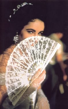 Antique Fans, A Night At The Opera, Violet Eyes, Vintage Fans, Hand Held Fan, Chatelaine, Elizabeth Taylor, Grace Kelly, Vintage Beauty