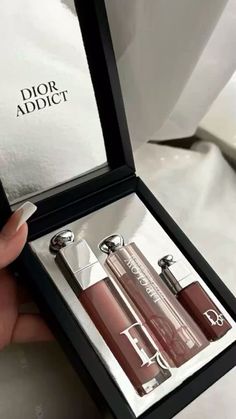 #dior#lips#makeup Dior Lipgloss, Dior 2023, Dior Cosmetics, Dior Lip, Dior Lip Glow, Dior Lipstick, Dior Addict Lip, Dior Makeup