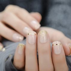 Glitter Fingernails, Nail French Designs, Fingernails Painted, Cream Nail, Nail French, Nail Short, French Designs, Nails Gold, Nagel Tips