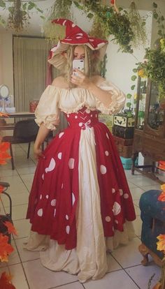 Pretty Dresses Cottagecore, Mushroom Pirate Costume, Ren Faire Outfits Mushroom Fairy, Elven Fairy Costume, Cute Outfits Mushroom, Mushroom Lady Cosplay, Red Mushroom Outfit, Fairy Cosplay Dress, Ren Faire Costume Plus Size