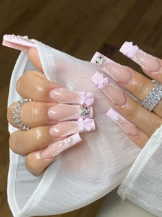 Bow nails Hello Kitty Bow Nails, Acrylic Nails With Bows, Pink Nails Hello Kitty, Pink Nails With Bow, Pink Hello Kitty Nails, Pink Bow Nails, Acrylic Nail Designs Coffin, Birthday Nail