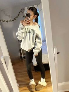 School Outfits Fall Winter, Stuff To Wear With Leggings, Hoodies With Leggings Outfits, Off The Shoulder Sweaters Outfits, Bell Bottom Sweatpants Outfit, Outfits With Light Grey Leggings, School Outfit Inspo Leggings, Comfortable Lounge Outfits, Flare Legging Fall Outfits