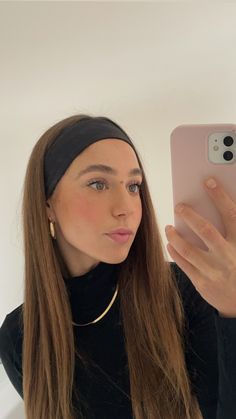 Thick Headband Outfit, Headband Outfit Aesthetic, White Headband Outfit, Toronto Girls, Thick Headbands, Headband Fashion, Headband Outfit, Pics Inspo