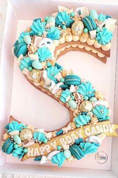 Luxury Birthday Cake. Custom Initial Cake in Florida Letter Cakes Ideas Initials, Luxury Birthday Cake, Teal Birthday Cake, Beach Birthday Cake, Initial Cake, Grad Cake