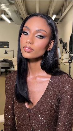 Night Out Makeup Looks, Bombshell Makeup, Night Beauty Routine, Nice Makeup, Perfect Lip Color, Wedding Glam, Makeup Before And After