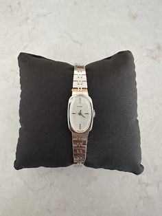 Vintage Timex Windup Watch Adjustable bracelet Silver  Textured unique dial Light natural patina on dial Cocktail Watch, Silver Watches Women, Vintage Watches Women, Men's Vintage Watch, Wedding Watch, Women Wrist Watch, Bracelet Silver, Wrist Watches, Luxury Watch