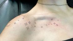 Sparkles Tattoo Collarbone, Sparkle Collar Bone Tattoo, Delicate Stars Tattoo, Girly Collar Bone Tattoos, Star Tattoo On Collarbone, Collar Bone Star Tattoos For Women, Sparkles On Collarbone Tattoo, Star Back Tattoos For Women, Sparkle Tattoo Collar Bone