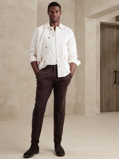 Athletic-Fit Lived-In Chino | Banana Republic Factory Mens Prom Outfit, Business Casual Men Work, Mens Business Casual, Men's Outfit By Occasions, Black Men Fashion Urban, Smart Casual Menswear, Mens Business Casual Outfits, Black Men Fashion Casual, Pants Outfit Men