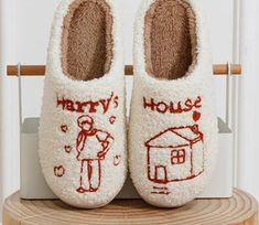 HARRYS HOUSE SLIPPERS House Slippers Womens, Harry Styles Merch, Embroidered Slippers, Harry Styles Tour, Harry's House, Artist Logo, Comfortable Slippers, Slippers Cozy, Comfy Fashion