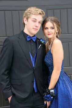 Prom Couples Blue, Navy Prom Suit, Navy Blue Prom Suits, Royal Blue Prom Suits, Blue Prom Couple, Blue Prom Suits For Guys, Prom Suits For Guys, Prom Dress Couple