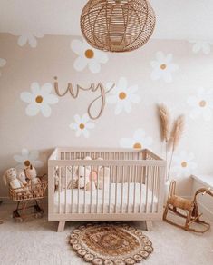 nursery wall decor ideas Baby Nursery Inspiration, Baby Room Themes, Baby Room Neutral, Nursery Room Design, Girl Nursery Room, Baby Room Inspiration, Nursery Room Inspiration, Baby Room Design