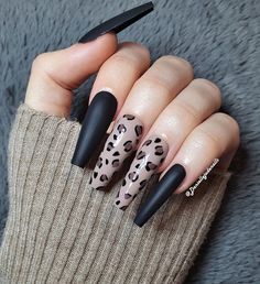 These are the most AMAZING cheetah nails out there! Here, you'll find the best matte black cheetah nails acrylic coffin, cheetah nail art designs, cheetah nails coffin, black leopard nails, cheetah nail designs, plus cheetah print nails coffin, cheetah print nails acrylic long and more! In addition to this, we’ve also featured cute leopard print nails acrylic, leopard print nail designs, leopard nails coffin and leopard nails designs. Cheetah Print Nails Fall, Leopard Print Nails Fall, Nails Cheetah Print, Stripes Nails, Pedi Designs, Nails Cheetah