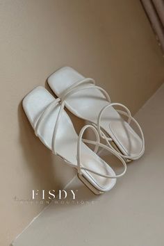 Fisdy - Sandalias planas de piel suave de primera calidad: Con encaje de cinta fina y tacón bajo Fairy Shoes, Flat Heels, New Flat, Heels Online, Square Head, Fairy Fashion, Peep Toe Sandals, Casual Heels