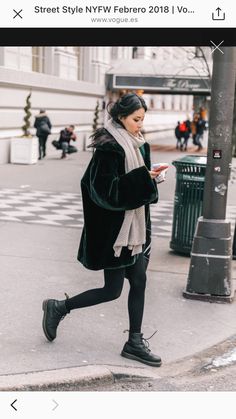 Mode Tips, Mode Casual, Looks Street Style, Green Coat, Looks Chic