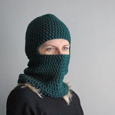 This balaclava hat will keep you warm through winter, it covers your ears and whole hair. I made this balaclava hat with a blend of acrylic and wool yarn in a smoke-free home. It fits most head sizes of about 22"- 24" (56-60 cm). It is made to order, you may choose the colour you prefer at the drop-down menu. I recommend hand wash in lukewarm water with mild detergent and dry flat on a towel. Please do not use fabric softener, do not iron, do not hang. Please note that actual colours may vary du Ski Mask Crochet, Green Balaclava, Balaclava Knit, Mask Crochet, Balaclava Ski Mask, Crochet Balaclava, Crochet Eyes, Ski Mask, Full Face