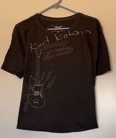 Left Handed Guitar, Mens Long Sleeve Tee, Looks Style, Kurt Cobain, Left Handed, Looks Vintage