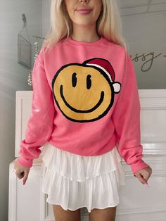 Santa Smiley Sweatshirt | sassyshortcake.com | Sassy Shortcake Boutique Hot Pink Crewneck, Smiley Face Gifts, Preppy Christmas Outfit, Smiley Face Sweatshirt, Sassy Shortcake, Preppy Sweatshirts, Preppy Tops, Fancy Fits, School Dance Dresses