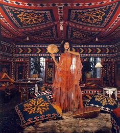 Pat Cleveland in Zandra Rhodes Pat Cleveland, Mode Hippie, 1970s Fashion, Hippie Chic, Mode Vintage, Fashion Mode, Rhodes, 70s Fashion