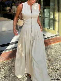 Olivia Mark - Sleeveless Maxi Dress for Vacation: Crew Neck Plain Design Slim Dresses, Robes Glamour, Style Maxi Dress, Robes D'occasion, Sleeveless Outfit, Cotton Linen Dresses, Sleeveless Long Dress, Khaki Dress, Long Summer Dresses