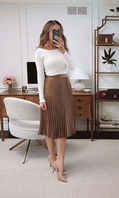 Pleated Skirt Professional Outfit, Office Christmas Party Outfit Cocktail, College Professor Aesthetic Woman, Corporate Fashion Office Chic Classy Work Outfits Business Casual, Asian Work Outfit, Gen Z Professional Outfits, Boss Babe Aesthetic Outfit, Therapist Fits, Professor Outfits Women