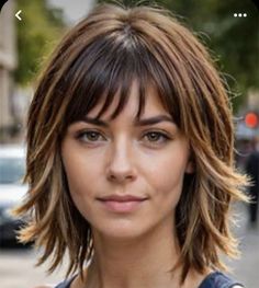 Womens Hair Over 50, Blended Bob Hairstyles, Short Cuts For Straight Hair, Medium Shaggy Hairstyles Choppy Layers, Short Shaggy Bob Haircuts, Choppy Layered Haircuts For Medium Hair, Hot Mom Haircut, Mom Hairstyles Short, Layered Shaggy Bob