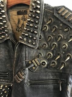 Diy Jacket, Distressed Jacket, Men's Leather Jacket, Mötley Crüe, Vintage Leather Jacket, Jacket Design