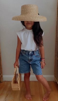 Toddler Samba Outfit, Girls Summer Outfits Kid, Summer Toddler Girl Outfits, Toddler Girl Outfits Aesthetic, Toddler Picture Day Outfit, Toddler Summer Outfits Girl, Summer Outfits For Baby Girl, Vintage Toddler Outfits, Spring Toddler Outfits