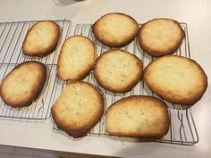 some cookies are cooling on a wire rack