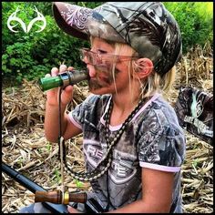 Kids Goals, Hunter Girl, Stickers Collage, Hunting Girls, Estilo Country, Family Kids, Funny Graphics