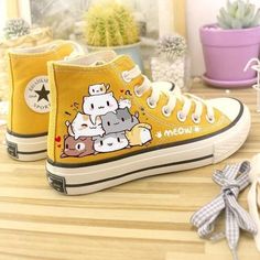 Anime White, Cartoon Canvas, Country Shoes, Style Converse, Women Cartoon, Basket Style, Hand Painted Shoes, Green Sneakers, Fluffy Cat