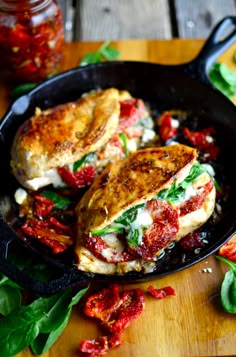 Sundried Tomato, Spinach, and Cheese Stuffed Chicken Spinach And Cheese Stuffed Chicken, Stuffed Chicken Breast Recipes, Tomato Spinach, Stuffed Chicken Breast, Cheese Stuffed Chicken, Sundried Tomato, Breast Recipe, Cheese Stuffed, God Mat