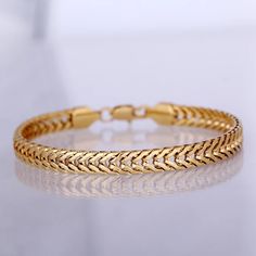 Mens Bracelet Gold Jewelry, Man Gold Bracelet Design, Gents Bracelet, Gold Bracelet Simple, Black Gold Jewelry, Gold Jewelry Stores, Jewelry Bracelets Gold