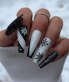 Trendy & Unique Acrylic Nail Inspirations Black And Blue Christmas Nails, New Years Coffin Nail Designs, Black Winter Nail Ideas, Stiletto Christmas Nails Designs, Grey And Black Nails Designs, White Gel Nails With Design, Black And Gold Christmas Nails, Red And Black Christmas Nails