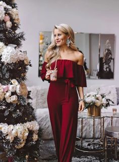 29+ Dazzling Holiday Party Outfits That Will Make You Shine Holiday Party Outfits, Women Dresses Casual Summer, Casual Work Attire, Cute Christmas Outfits, Christmas Outfits Women