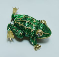 Frog Brooch. Chicos Jewelry, David Webb, Lip Set, Diamond Eyes, Hammered Gold, Green Enamel