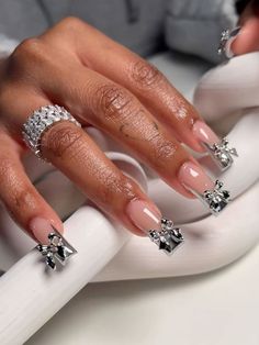 Studded French Tip Nails, Pearls Acrylic Nails, Birthday Nails Black Women, Henna Nails