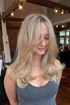 Medium Feathery Layers with Long Side Fringe for Blonde Hair Feathered Haircuts, Thick Hair Styles Medium, White Blonde Hair, Medium Length Hair With Layers, Blonde Hair Inspiration