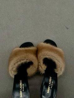 Ysl Fur Heels, Mob Wife, Fancy Shoes, Girly Shoes, Shoe Inspo, Mode Inspo, Carrie Bradshaw, Dream Shoes